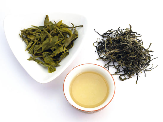 Huang Shan Mao Feng fresh and dried leaves